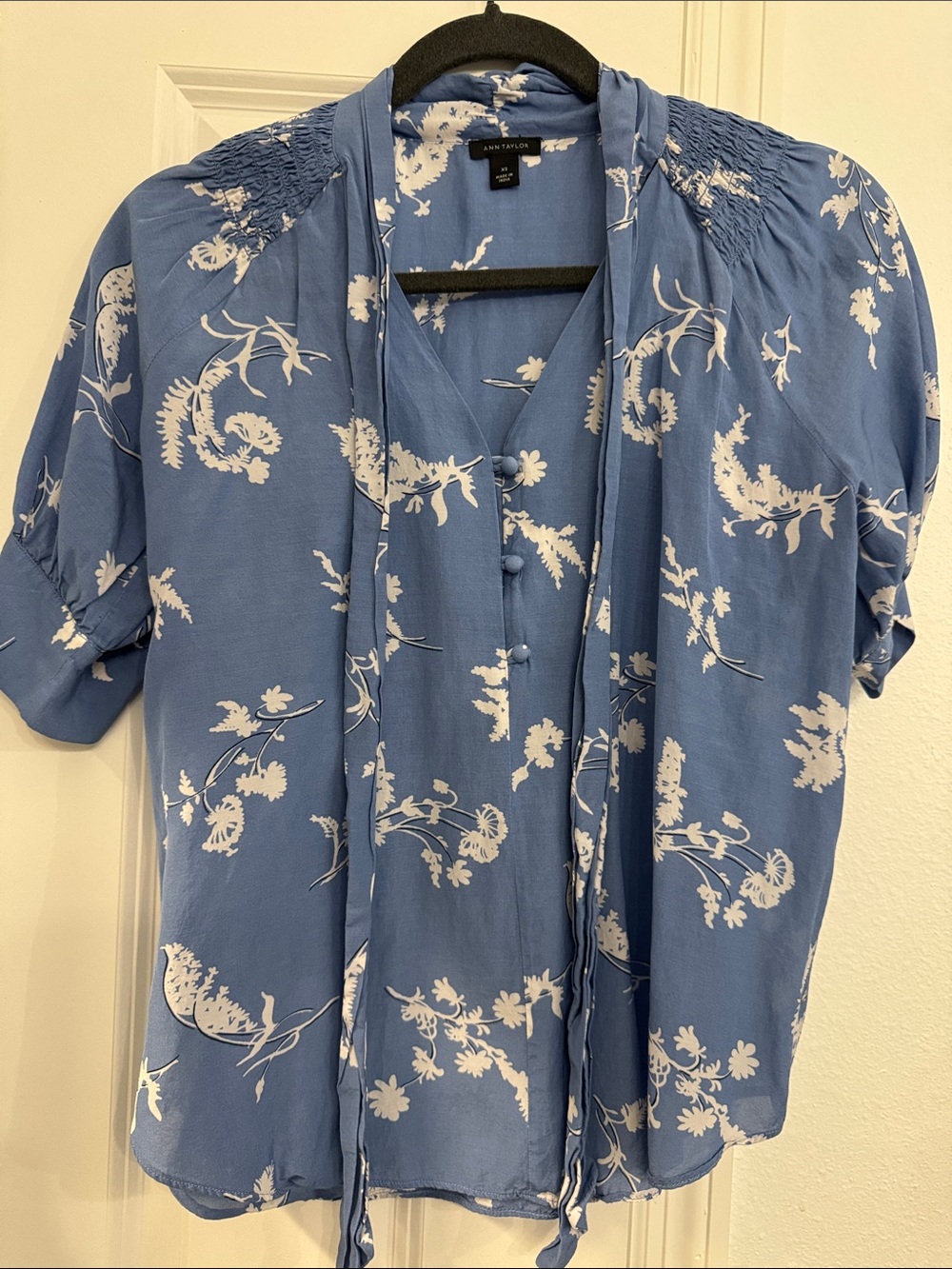 Ann Taylor Blue and White Floral Tie-Neck Button-Up Shirt
